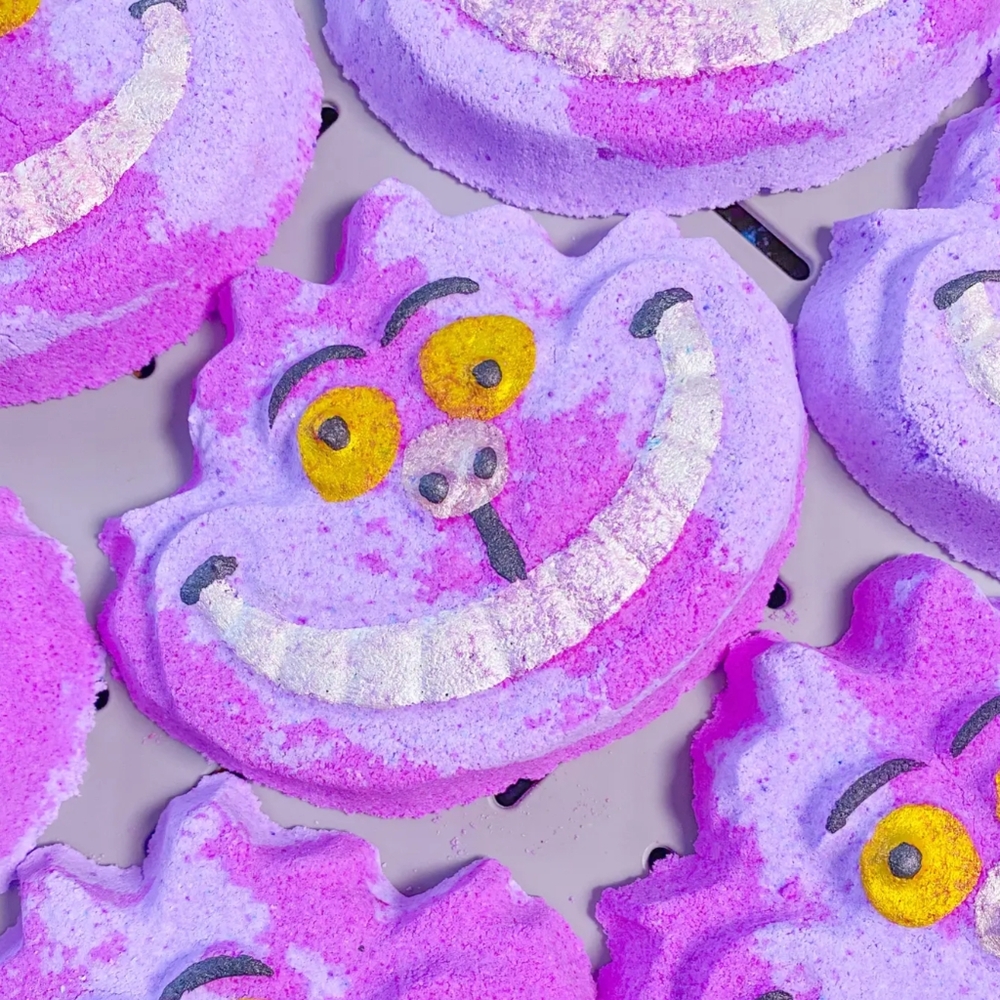 NWT Cheshire Cat Bath Bomb (Scent Is Snow Fairy cotton candy)